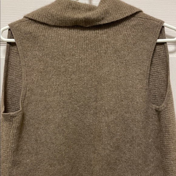 Saks Fifth Avenue | 100% Cashmere |Knit |Open Front |Collared |Vest |Tan |Size S - Picture 6 of 14